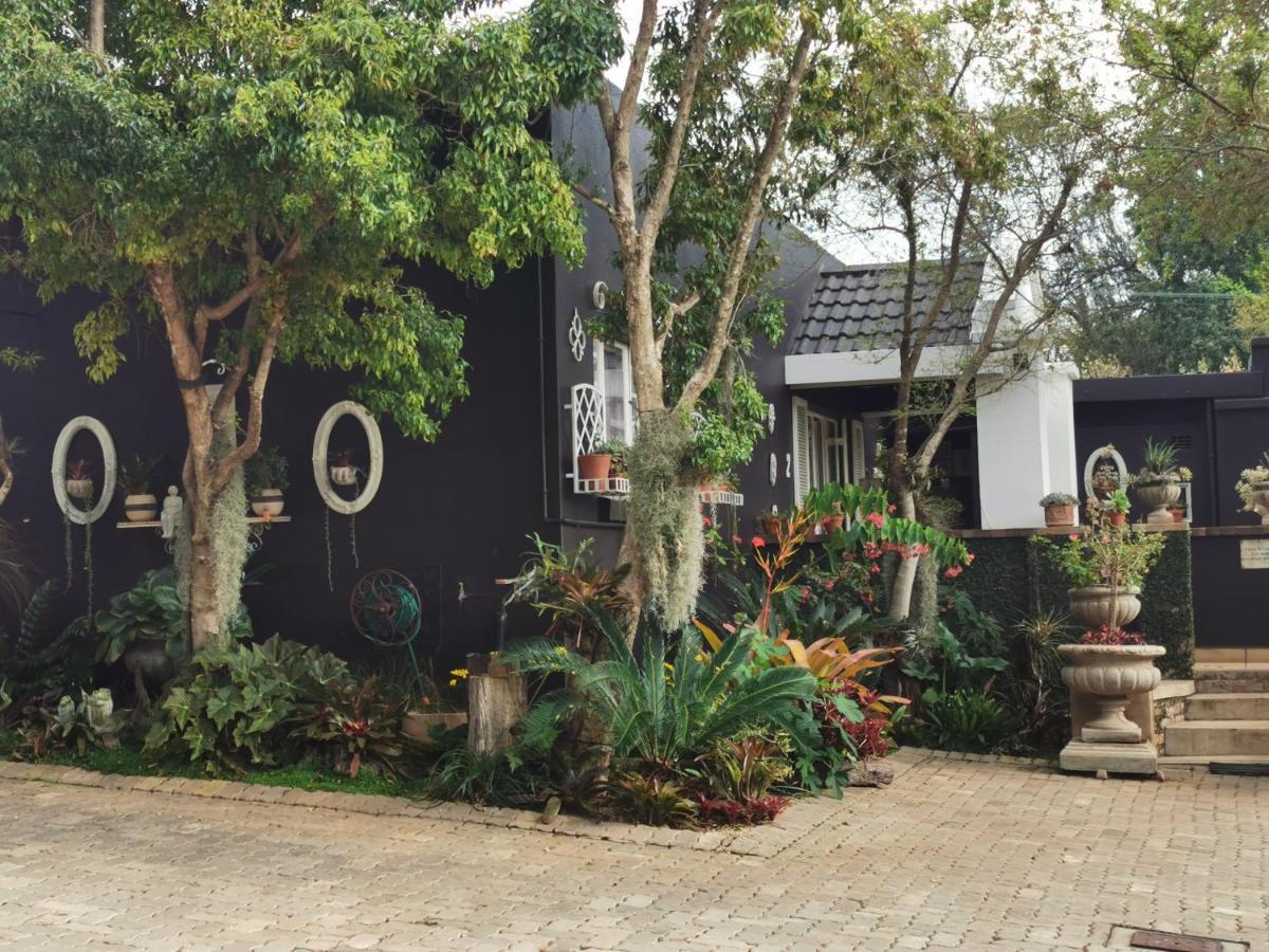 At 98 On Lynburn Guest House Претория Екстериор снимка